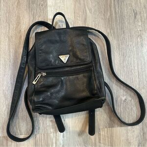 GUESS Back Pack Vintage Mini Leather Zip Pocket‎ Black Travel Festival Y2K